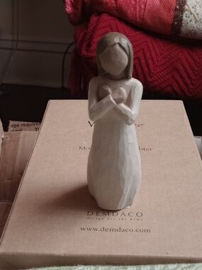 🥰3/$25  WILLOW TREE "Sign For Love" Figurine